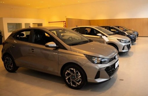 Vendas de carros novos em janeiro despenca quase 40%