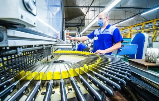 CNI: faturamento da indústria fica estagnado em 2025