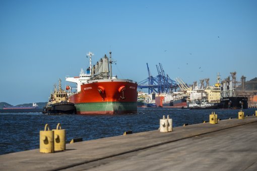 Em 2025, portos brasileiros movimentaram 1,4 bi/t de cargas