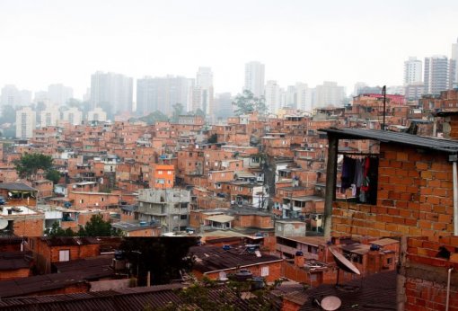 Área ocupada por favelas no Brasil quase triplicou em 40 anos