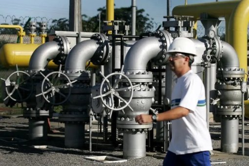 Petrobras diz entregar todo o combustível produzido em refinarias
