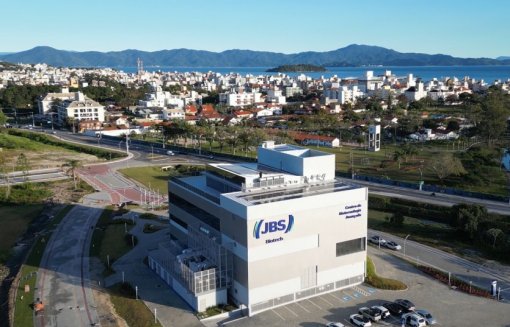 JBS inaugura centro de biotecnologia em Florianópolis (SC)