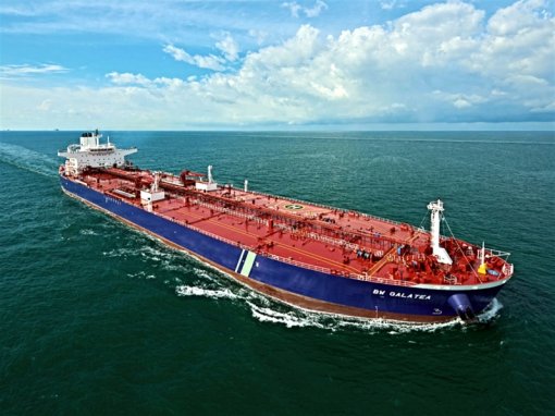 As taxas de frete de navios-tanque disparam até 177% em 2026