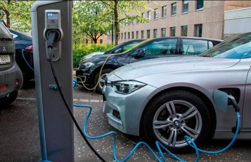 Brasil vende 17 mil carros elétricos em abril e bate novo recorde