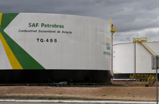 Petrobras vende 1º. lote de combustível sustentável para aviação