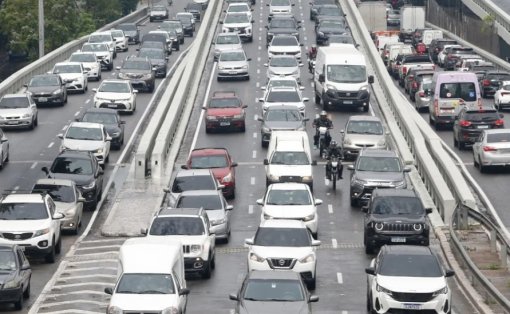 Carros no Brasil terão frenagem automática obrigatória