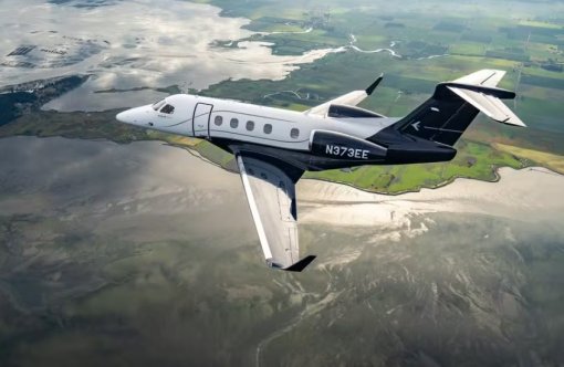 Embraer lança nova versão do jato Phenom 300