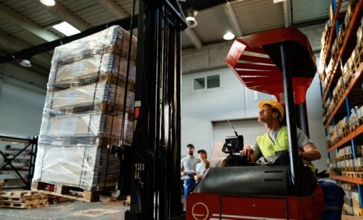 Ociosidade de até 30% em empilhadeiras gera prejuízo na logística