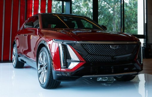 Cadillac desembarca no Brasil com dois SUVs elétricos